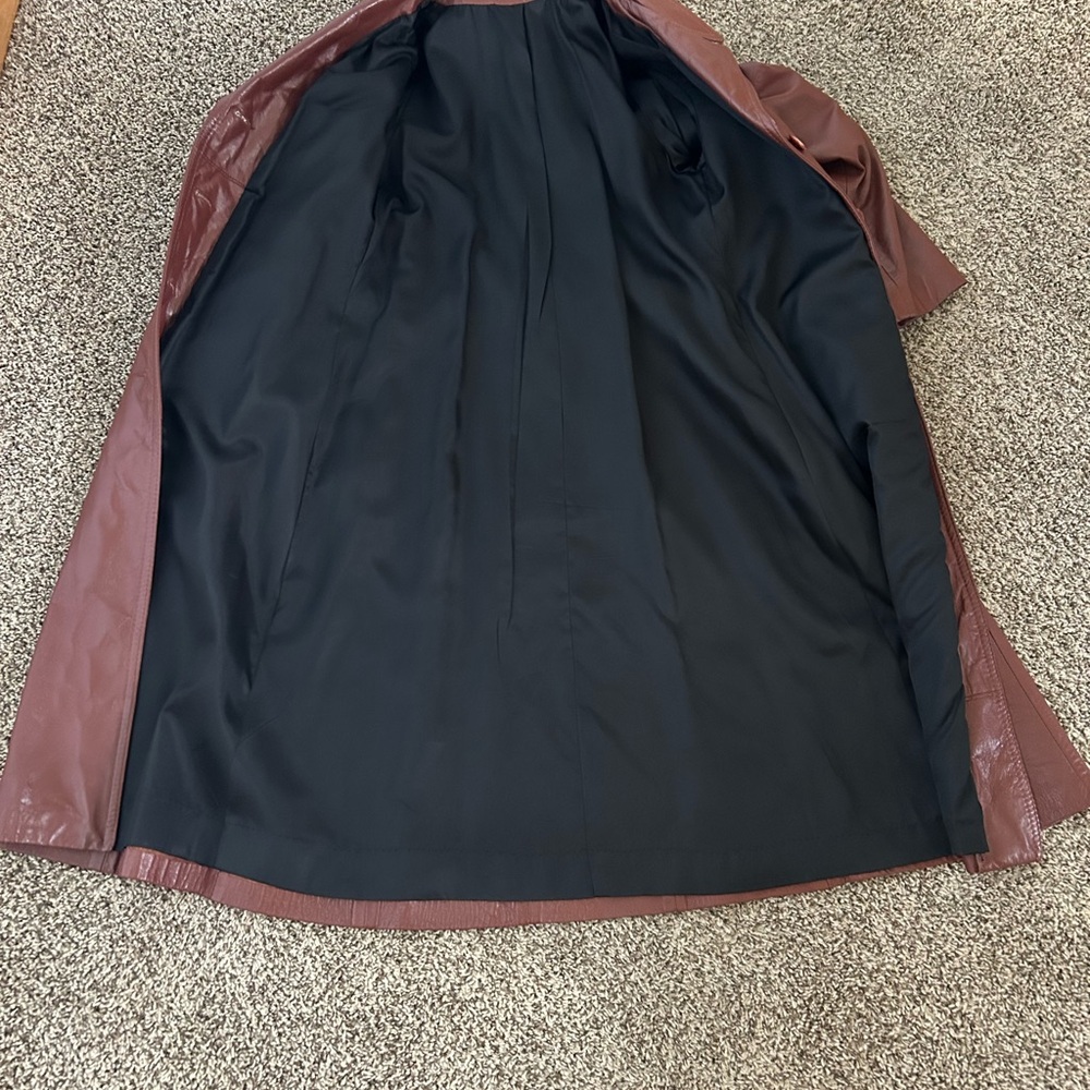 Vintage Genuine Leather Trench Coat — Brown (Fits Like Size 6) - Picture 5 of 8